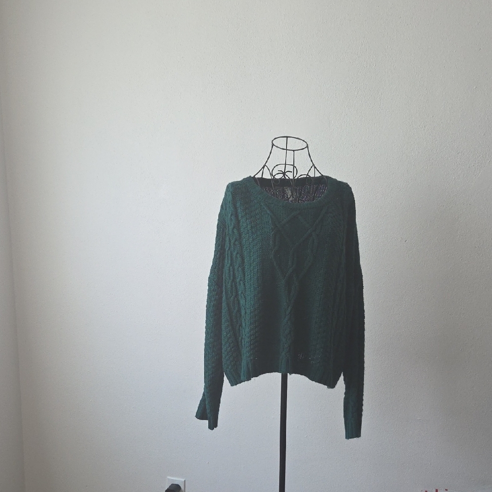 Mudd Forest Green Cable Knit Sweater Slightly Cropped